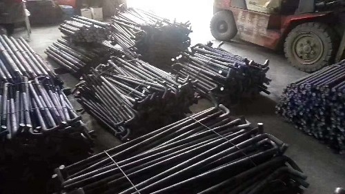 地腳螺栓規(guī)格型號(hào)是怎么打上去的？